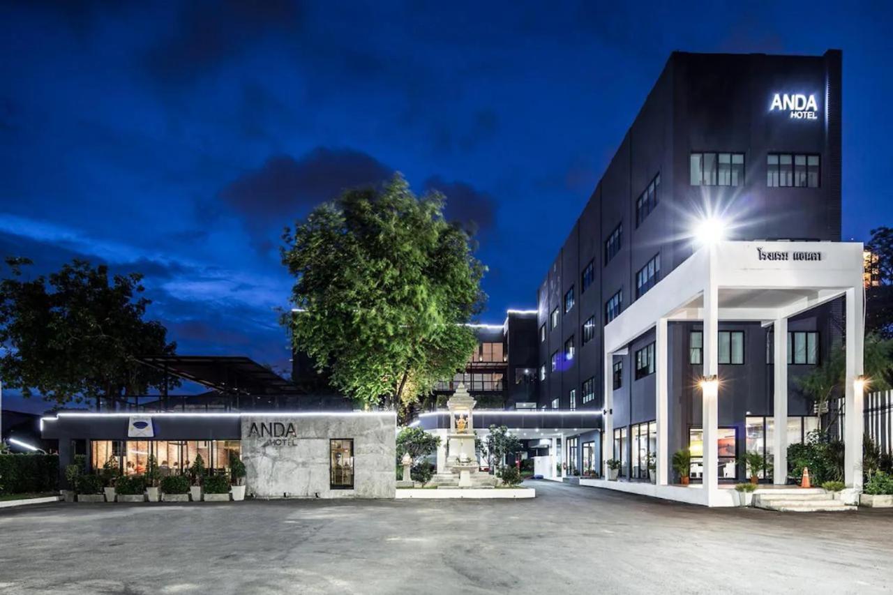 Anda Ramkhamhaeng By St James Hotel Банкок Екстериор снимка